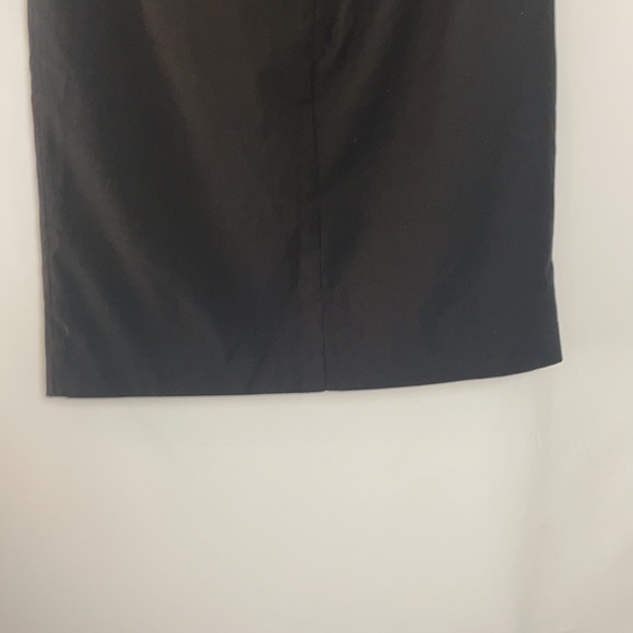 H&M Women’s 3 Button Knee Length Skirt Size 6 - Picture 4 of 8